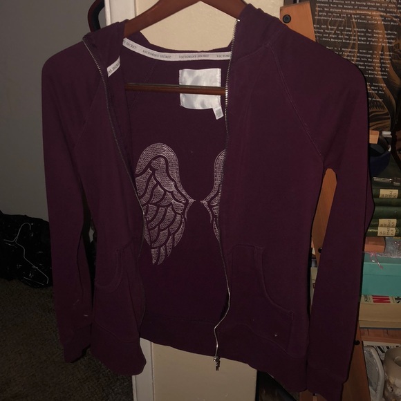 Victoria Secret purple Hoodie with angel design - Picture 9 of 11